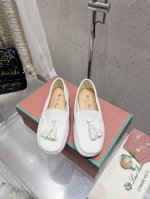 loro Piana* Lp诺悠翩雅新款流苏豆豆鞋一脚蹬乐福鞋 简约时尚 脚感超级舒适 一天可以暴走两万步的鞋子 超级百搭款！ 鞋面采用独特针织面料制作工艺，全