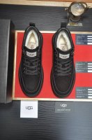 UGG 全羊毛内里 顶级高端品质皮毛一体保暖雪地靴来自澳洲温暖奢侈品牌男鞋，UGG-5877官网同步、采用进口牛皮制作，精心缝制而成..进口橡胶发泡大底 舒适、
