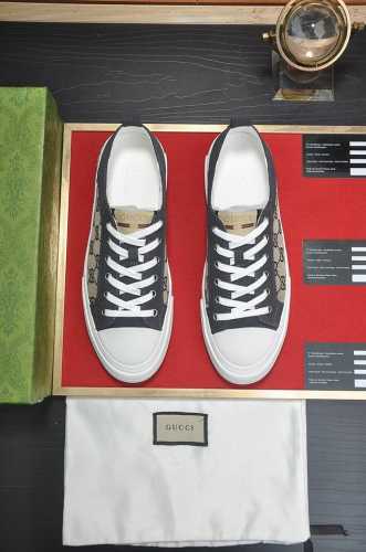 出厂价 Gucci 古奇 官网1:1运动男鞋火爆上市，采用原版布料+水染羊皮内里，再加官网原版1:1舒适大底。时尚百搭，着脚超舒适、透气。标准鞋码38 45 4