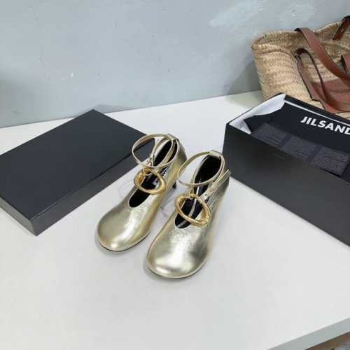 高品质出厂 ！小众潮牌Jilsander 25春夏极简主义平底五金扣饰圆头后空凉鞋单鞋！ 市面顶级原单版，Zp对比做货，所有细节都跟柜上一致：包括鞋面皮料，鞋垫