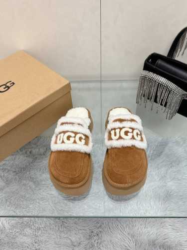 工厂价： 厚底 UGG秋冬厚底毛毛拖 lisa 海莉 jennie同款 一款增高神器～显高还又拉腿长 看多了经典款 需要一些点缀 成为寒冬流行穿搭的主流趋势 漫