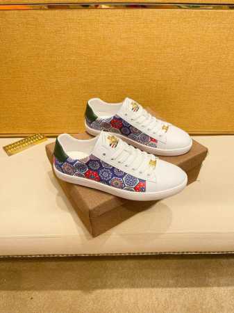工厂价 Gucci 古奇最 2024新款精心打造，引爆全场！不断创新的国际品牌 此款男士四季休闲鞋，原版版本，鞋面全皮面料 ，透气舒适皮垫脚橡胶防滑大底，透气舒 - 点击图像关闭