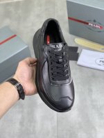 工厂p价p 实价 顶级品质 官网经典爆款上市，百年不过时， 潮牌 普拉达prada 主推爆款，前卫百搭时尚男鞋私版开模，牛皮面拼接1：1油边处理..时尚干脆、原