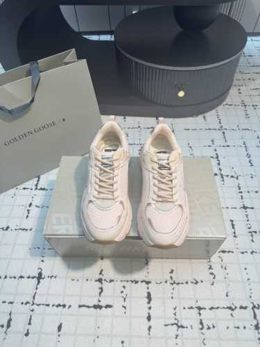 GGDB~~Golden Goose Deluxe Brand~~ Light star 全球首发情侣款老爹鞋 没办法不得不爱，易烊千玺同款复古脏脏鞋 简约时尚