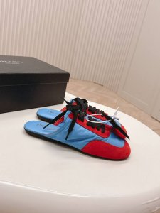 半拖款 11色！Prada普拉达 Collapse再生尼龙与绒面皮革弹力半拖 2025春夏最新走秀款阿甘拖鞋款 时尚单品薄款休闲拖鞋 这款至臻轻盈的运动鞋以再生