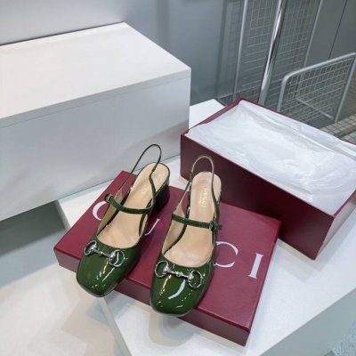 工厂p价 女装女鞋 运动原单顶级品质Gucci古驰2025春夏新款G家新款马衔扣露跟浅口后系带凉鞋漆皮玛丽珍粗跟圆头后空凉鞋 这款浅口鞋甄选进口软漆皮打造，匠心