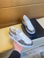 givenchy 纪梵希 -高端品质 原单 -鞋面；纳帕小牛皮、反绒小牛皮、鞋身丝印品牌Logo -内里：品牌网帆布，垫脚；水染牛皮 -大底：超轻Tpr 橡胶;