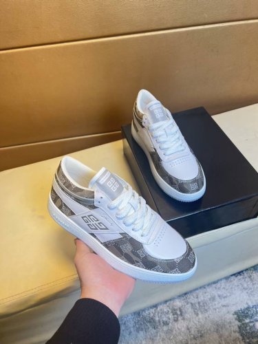 givenchy 纪梵希 -高端品质 原单 -鞋面；纳帕小牛皮、反绒小牛皮、鞋身丝印品牌Logo -内里：品牌网帆布，垫脚；水染牛皮 -大底：超轻Tpr 橡胶;