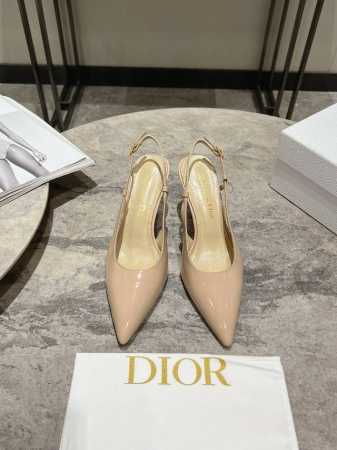 迪奥Dior 早春新款 尖头慕勒拖女拖鞋 明星同宽CD字母logo高跟凉鞋 市面顶级高端版本 材质：鞋面采用进口混种羊皮+水染羊皮内里 垫脚意大利真皮大底 跟高 - 点击图像关闭