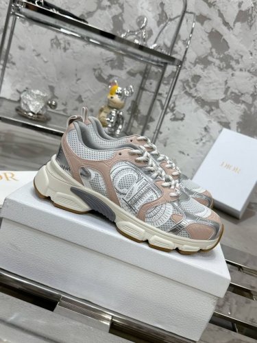 橙子出厂价p dior 迪奥 B30系列 网面透气运动鞋 休闲厚底老爹鞋 原版开发全新Tpu吸膜超轻极软组合大底 上脚超美超赞 各路明星网红纷纷上脚 耀眼Log