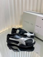 彪马 puma 的最新联名 25Vs春夏爆款系列 拼色休闲芭蕾舞鞋 这双puma Mostro power & Grace 简直是春日穿搭的 氛围感收割机 轻松