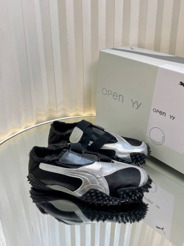 彪马 puma 的最新联名 25Vs春夏爆款系列 拼色休闲芭蕾舞鞋 这双puma Mostro power & Grace 简直是春日穿搭的 氛围感收割机 轻松