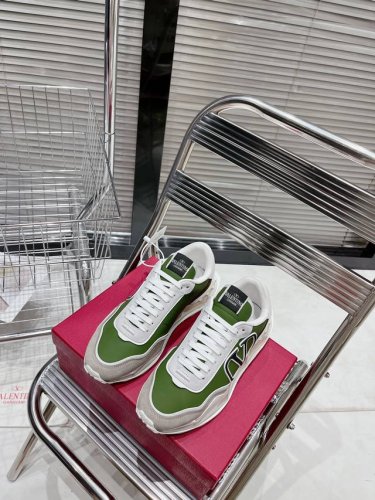 Valentino 码数:39 44 38.45定做 华伦天奴 运动鞋系列 valentino华伦天奴V家 新款Netrunner系列 休闲 气垫 情侣运动鞋