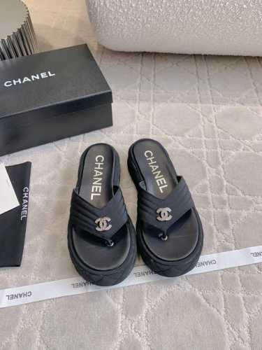 拖鞋 凉鞋 CHANE*新款夹趾厚底凉鞋 脚感非常舒适 上脚秒变大长腿 随意百搭 鞋面羊皮 布面 内里垫脚羊皮 防滑橡胶底 底厚4cm 尺码35-39 40 4