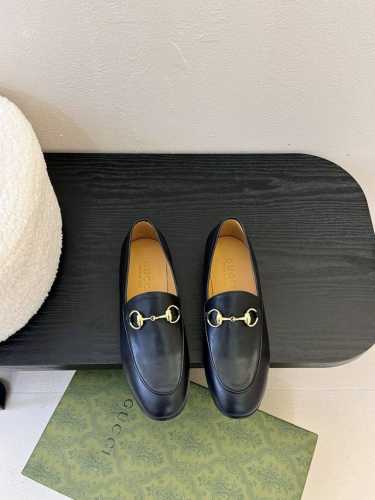 Gucci 古驰顶级品质面料：牛皮 牛皮压字母 字母材料点钻内里／垫脚:羊皮里大底：原版意大利真皮底码数：35-42 40.41.42定做不退换 包装：专柜全套