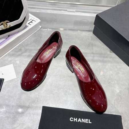 25C早春新款 chanel香奈儿 乐福鞋 ；面料：漆皮：颜色黑色；白色；酒红，码数：5-40； 定做41定做不退换 - 点击图像关闭