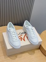 实价 Dolce&G男士小牛皮运动鞋 portofino Yacht 鞋履,设计简约百搭,鞍皮鞋底别具巧思。Dolce &G徽标尾翼锦上添花。 进口牛皮+橡胶大
