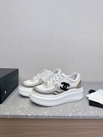 Chanel 香奈儿 25Ss春夏新款 厚底 休闲鞋 运动鞋 系列以摩纳哥国际化的海滨生活方式为灵感 从F1赛车赛道到海滩泳池 从赌场到网球场 打造了多样且别致