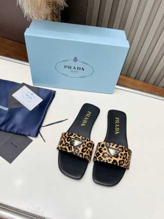 市场顶级版 Ss prada普拉达三角标 顶级品质 集优雅知性复古可爱于一身 鞋面：原版马毛牛皮原版五金扣 内里：小羊皮里 原版 意大利真皮大底 Size：35 - 点击图像关闭