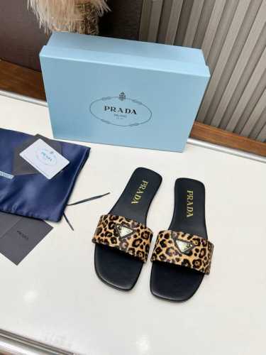 市场顶级版 Ss prada普拉达三角标 顶级品质 集优雅知性复古可爱于一身 鞋面：原版马毛牛皮原版五金扣 内里：小羊皮里 原版 意大利真皮大底 Size：35