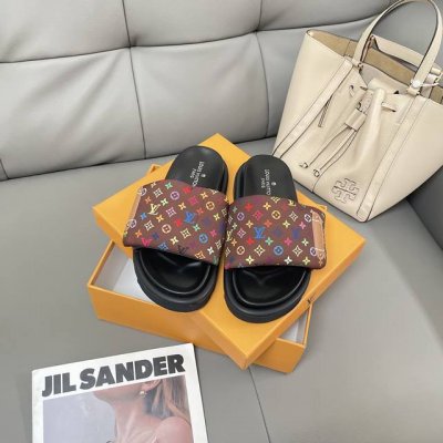 橙子出厂价p louis Vuitton 路易威登 Lv新配色 休闲魔术贴拖鞋 平底凉拖 情侣款 专柜同步更新 鞋面采用独一无二的驴家独特面料 面料轻盈透气 超