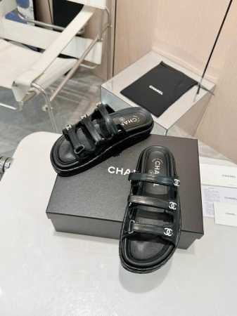 挖到宝！chanel 香奈儿25 A魔术贴凉鞋家人们，不用找代购，现在你就能轻松拿下这双香奈儿25 A春夏魔术贴凉鞋！专柜品质，每年必入的经典款，错过真的会哭今 - 点击图像关闭