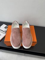 代购级 男款 Herm S 爱马仕 25Ss早春新品 Kiddy兔 一脚蹬休闲运动鞋 板鞋 饰有标志性 H 细节 设计简约流畅 超前时尚 简约高级 随意搭配 上