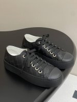 顶级品质 小香 Chanel25p 最新火爆款大头鞋 系带饼干鞋休闲鞋运动鞋 这款经典设计 鞋面多种工艺电绣的风格 大底却时尚运动 不平凡的拥入了多种配色元素