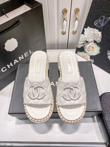 橙子出厂价p chanel 香奈儿 春夏新款 链条粗跟拖鞋 菱格高跟凉拖 码数 35-41