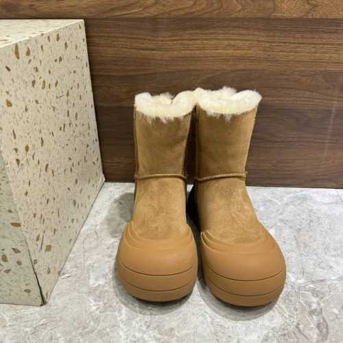 小爆款主推谁说雪地靴就一定是臃肿不堪的呢？这么好看的设计你见过吗？，保暖的同时一样可以时尚啊增高保暖休闲运动百搭的一款！！！ 不爱受束缚的你被冬天困住了吗 在漫