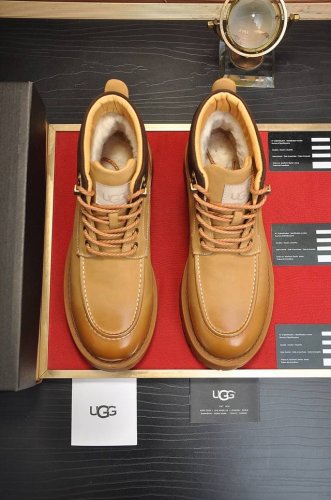 UGG 全羊毛内里 顶级高端品质皮毛一体保暖雪地靴来自澳洲温暖奢侈品牌男鞋，UGG-5877官网同步、采用进口牛皮制作，精心缝制而成..进口橡胶发泡大底 舒适、