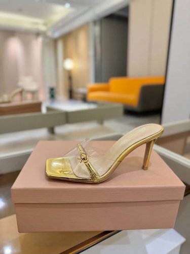 价格P： {半拖} 吉安维托 罗西 Gianvito Rossi Eiko Stiletto，轻松移动。这款 Gianvito Rossi 拖鞋采用配有精致的胶