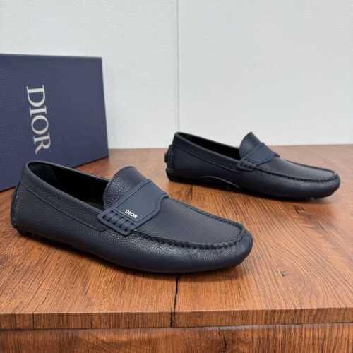 Dior 迪奥 Dior Odeon便鞋 粒面牛皮 绒面牛皮 荔枝纹牛皮多重风格可选！延续经典豆豆鞋设计风格，皮革与扣带的经典搭配，紧致皮革制作，彰显优雅气质！