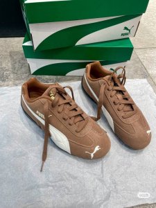 P340 我真的爱死Puma了 从来没见过这么美的Puma 专卖店也上了最新的灰颜色！这款太戳少女心了！都是撞色的设计！太美了～并且鞋身也用丝带的设计，整体饱和