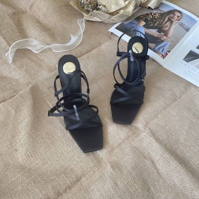 橙子出厂价p saint Laurent 圣罗兰 Ysl字母跟 细带方头高跟凉鞋 跟高 10Cm 码数 34-40