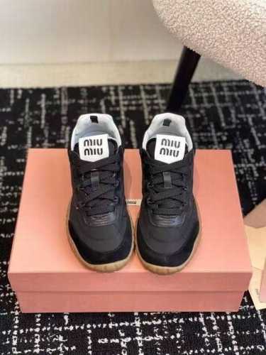 代购级 全新升级原版开模 Miumiu 缪缪 25Ss 春夏新款 饼干鞋 阿甘鞋休闲运动鞋 Miumiu最新爆款 前卫大胆的设计，Miu Miu风格融于此款厚底