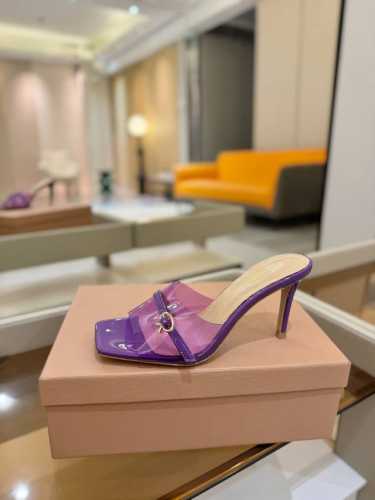 价格P： {半拖} 吉安维托 罗西 Gianvito Rossi Eiko Stiletto，轻松移动。这款 Gianvito Rossi 拖鞋采用配有精致的胶