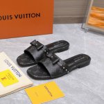 顶级版 Lv 新款拖鞋 原版开模底花 lv 路易威登22 2025 早秋新款 顶级版本 专柜主打最新款 硬货上新 精致蝴蝶结 铆钉 每一个铆钉都有Logo标 满