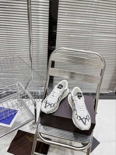 Valentino 码数:39 44 38.45定做 华伦天奴 运动鞋系列 valentino华伦天奴V家 新款Netrunner系列 休闲 气垫 情侣运动鞋