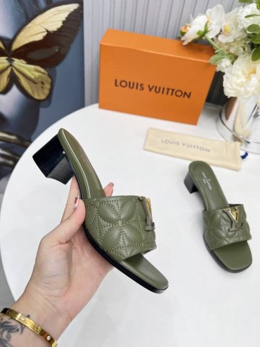 皮底+40 Louis Vuitton2025路易威登夏季新款拖鞋 原版开模Logo装饰 既时尚又美观 码数 35-43#