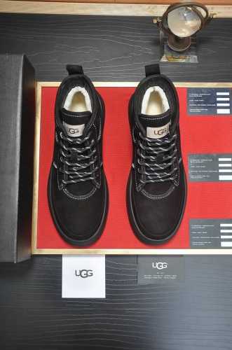 UGG 全羊毛内里 顶级高端品质皮毛一体保暖雪地靴来自澳洲温暖奢侈品牌男鞋，UGG-5877官网同步、采用进口牛皮制作，精心缝制而成..进口橡胶发泡大底 舒适、