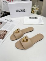 love Moschino莫斯奇经典款，牛皮面，羊皮内里，35－43，8色任选 出厂价p