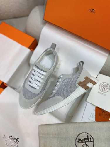上新Herme* H家新款爱马*Bouncing运动鞋 ZP购入，顶级原单品质，市面最高版本，出厂价批 原版开模大底。一分钱一分货，真材实料，无论是皮料、楦型、