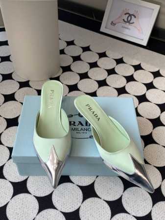 PRADA 25ss新款穆勒鞋 真丝尖头 真丝材质搭配TPU穆勒系列春夏单鞋凉鞋 意大利真皮大底 跟高4CM 专柜购买原版 正品一比一开发 所有细节 材料 全部 - 点击图像关闭