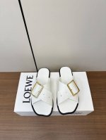 LOEWE罗意威25ss早春新品网红时尚拖鞋 全网最快购入原版开发，穿几年不过时的，超级经典系列，网红最热爱的打卡神鞋，最快出货，独家原版一比一开模，所有材料，