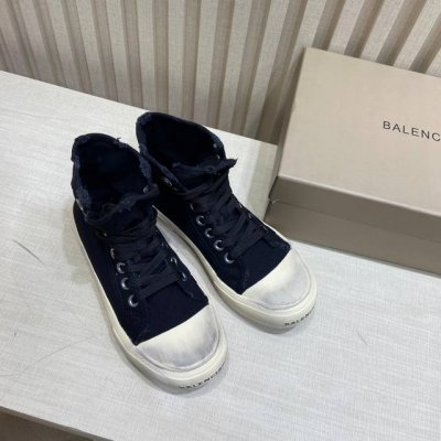 BALENCIAGA 巴黎世家休闲帆布小白鞋 半拖顶级战损版本 全部对版材料 颜色 paris sneakers灵感来源60年代硫化鞋.继续着demna