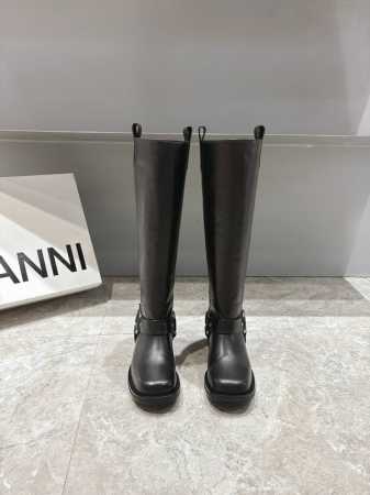 Ganni 24 AW #顶级版本 复古风多了一丝野性 自带狂野的雅痞风和潇洒的气质 鞋型完美修饰腿型 随意搭配都简洁飒爽干练 鞋面：定制进口牛皮 内里：定制进 - 点击图像关闭