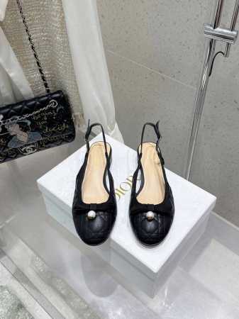 顶级版本 迪奥 Dior 2025春夏高定系列新款 Ballet 标志性电绣藤格纹低跟芭蕾舞女鞋 CD字母logo珍珠扣粗跟蝴蝶结凉鞋材质：进口金属羊皮 环保藤 - 点击图像关闭