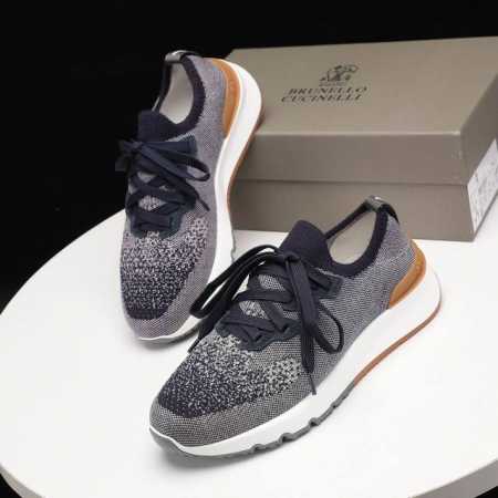 Brunello Cucinelli 2024Ss新款男士针织出货 此品牌是来自意大利的世界顶级奢侈品牌，被誉为低调奢华的 “山羊绒之王” 和 “界真正的奢侈品 - 点击图像关闭