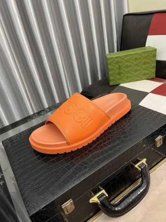 出厂价 Gucci 古奇新款休闲拖鞋，原版官网1:1、完美做工 透射出一种尊贵奢华，于古奇高端超凡工艺中升华其奢侈定义。原版古奇双g组合大底，码数：38-446 - 点击图像关闭